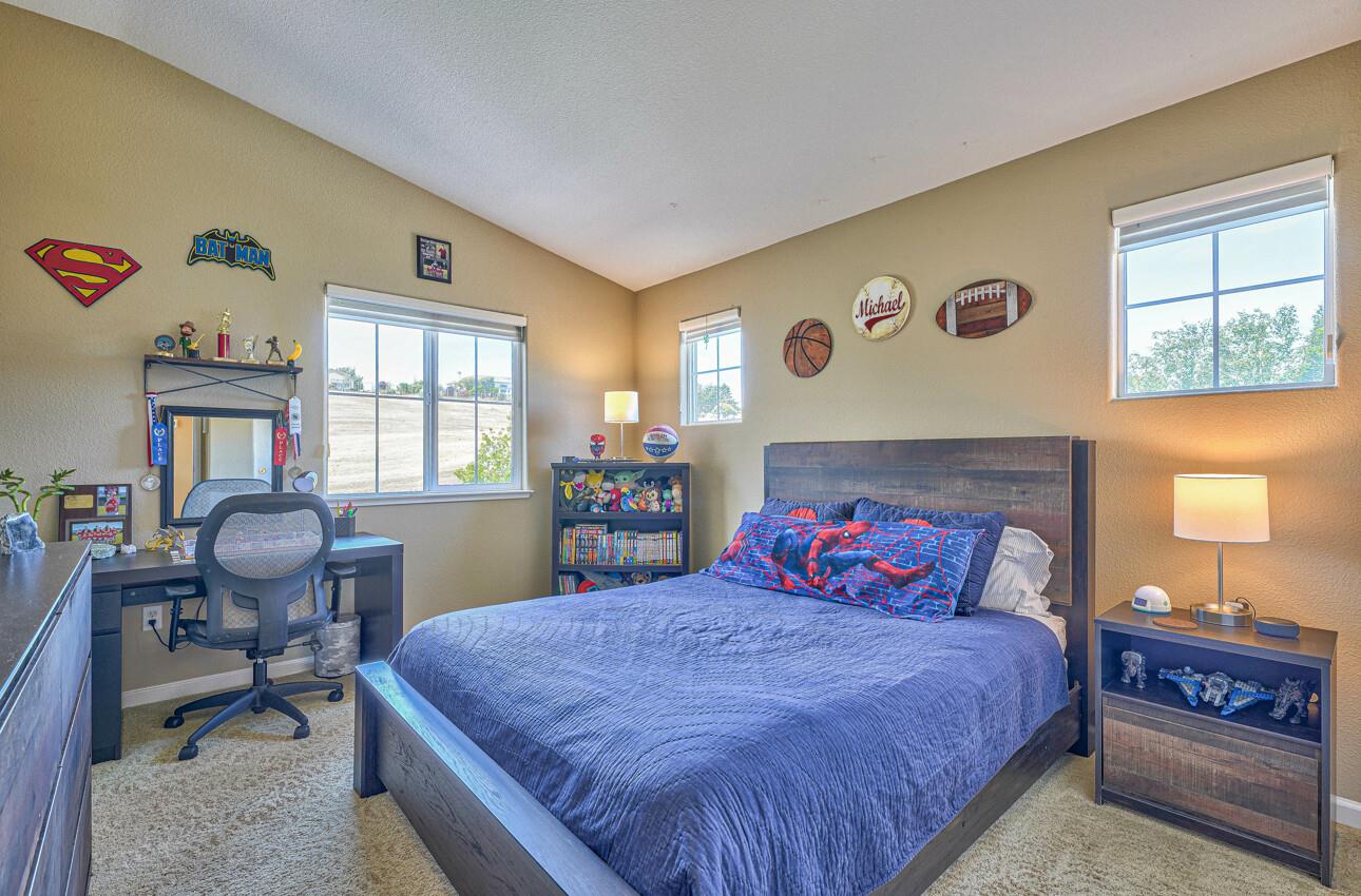 423 Calle San Antonio