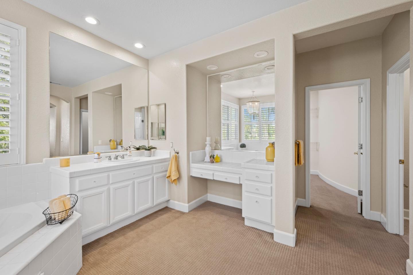 1937 Saint Andrews CIR