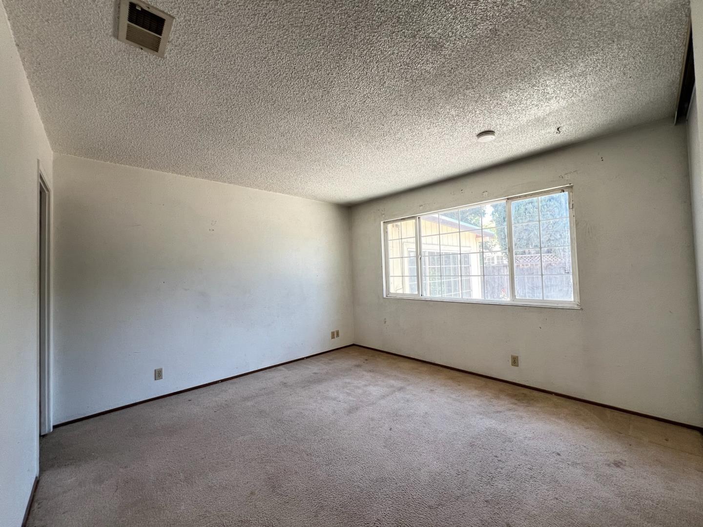 3227 Bourgeois WAY