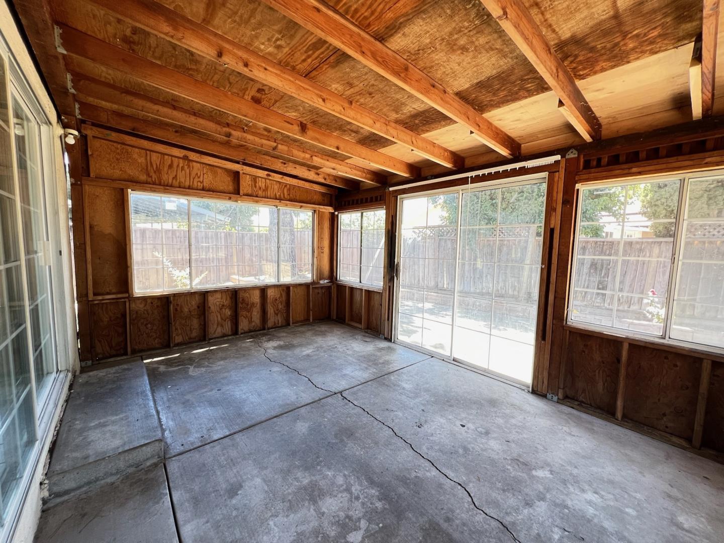 3227 Bourgeois WAY