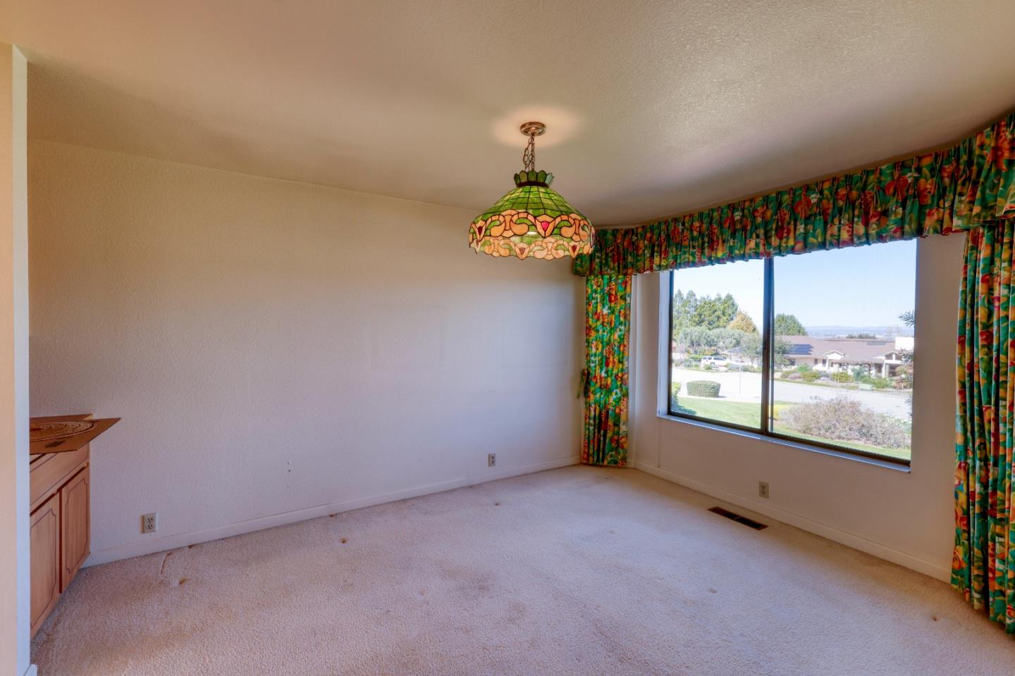 23400 Redding CIR