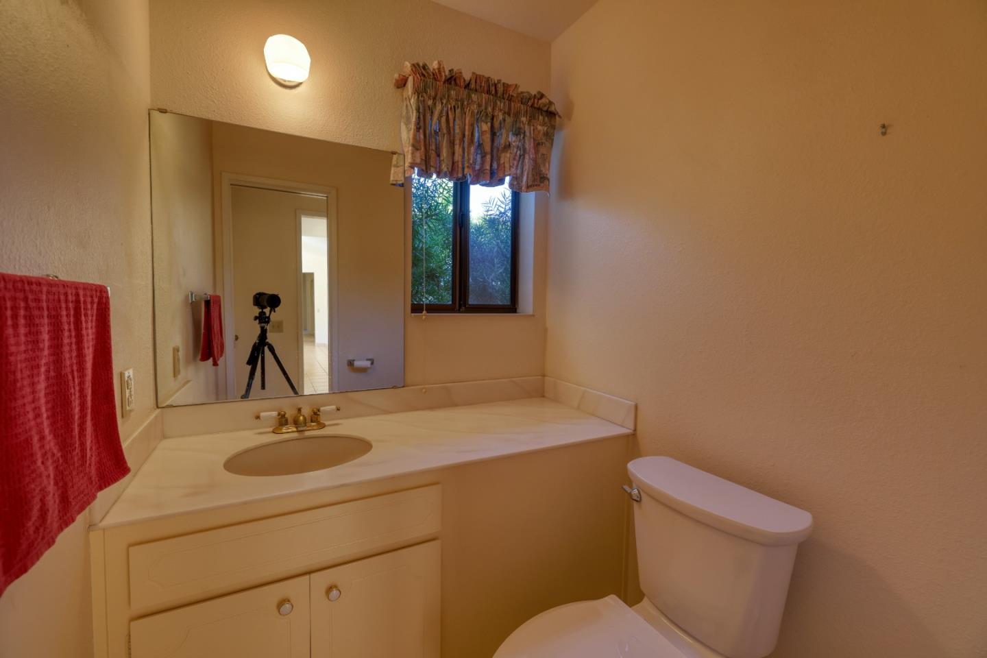 23400 Redding CIR
