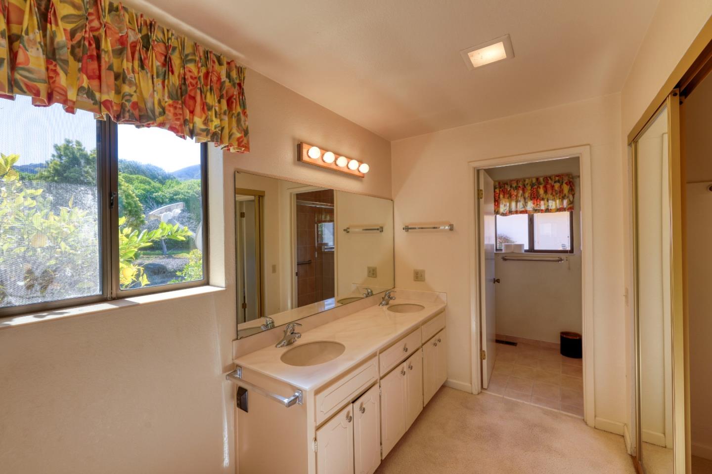 23400 Redding CIR