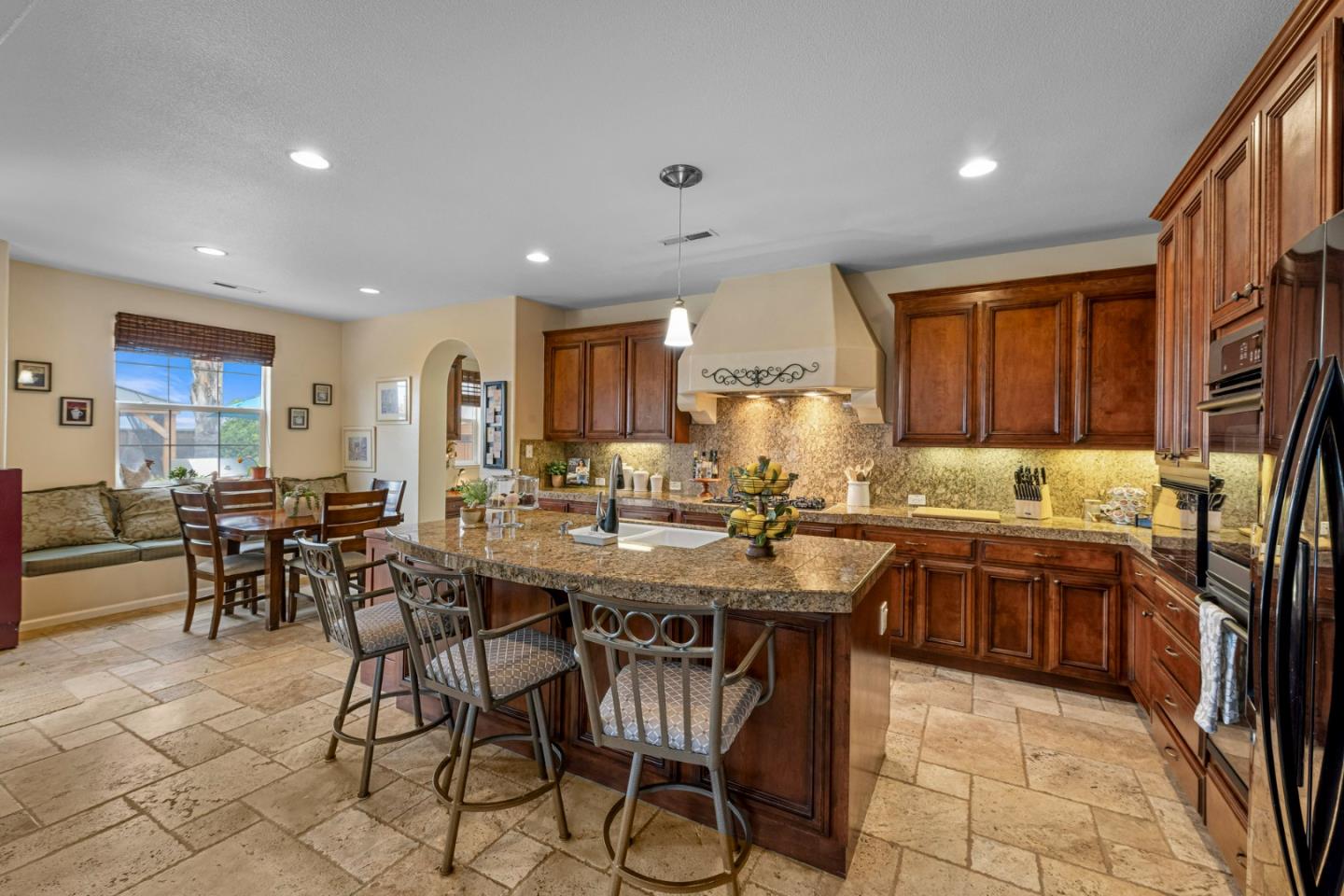 6600 Eagle Ridge CT