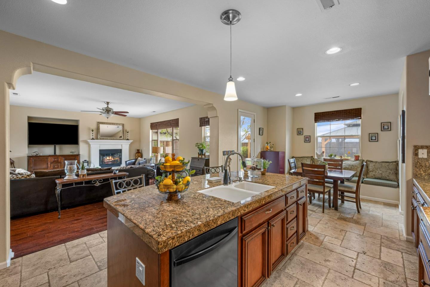 6600 Eagle Ridge CT
