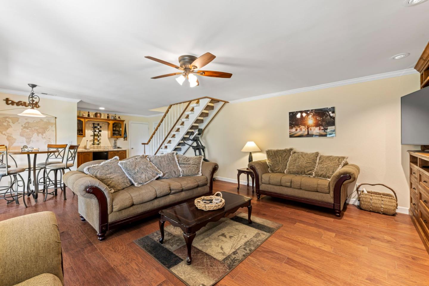 13700 Sycamore DR