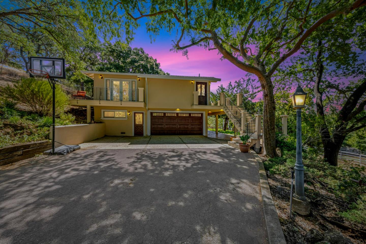 13700 Sycamore DR