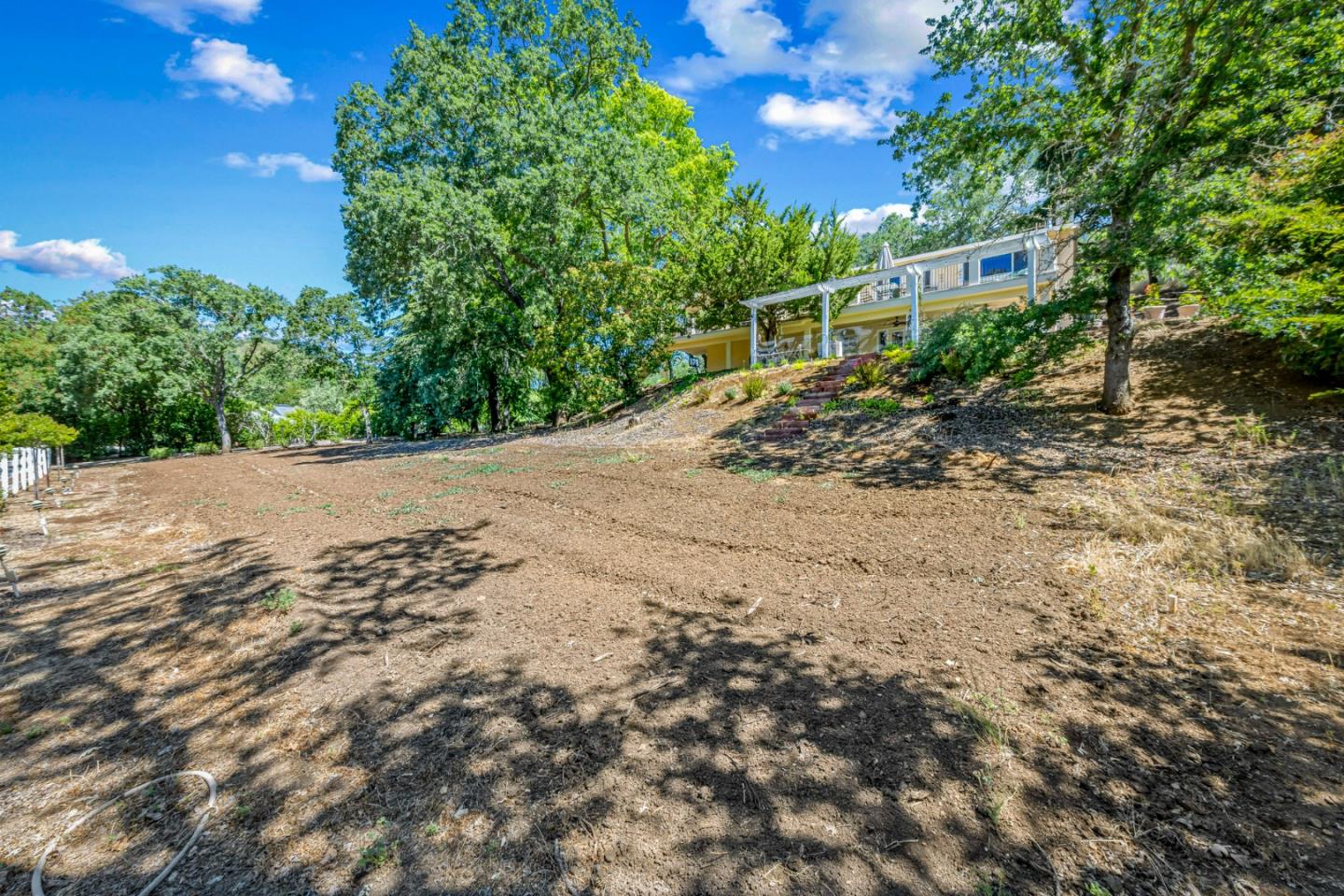 13700 Sycamore DR