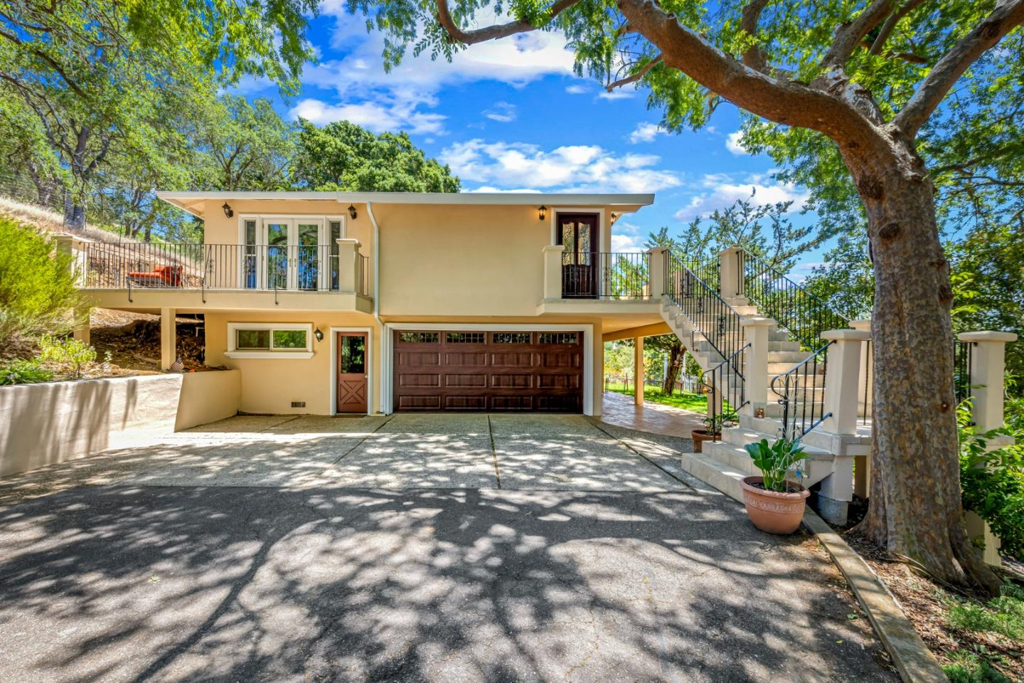13700 Sycamore DR