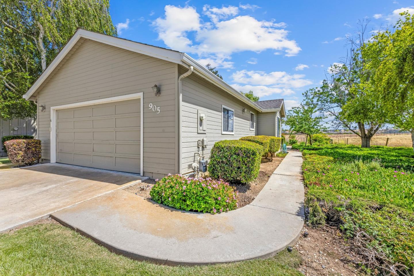 905 Helen Drive