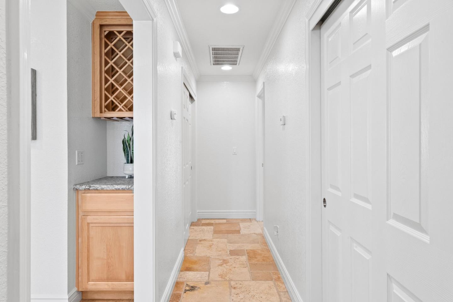 905 Helen Drive