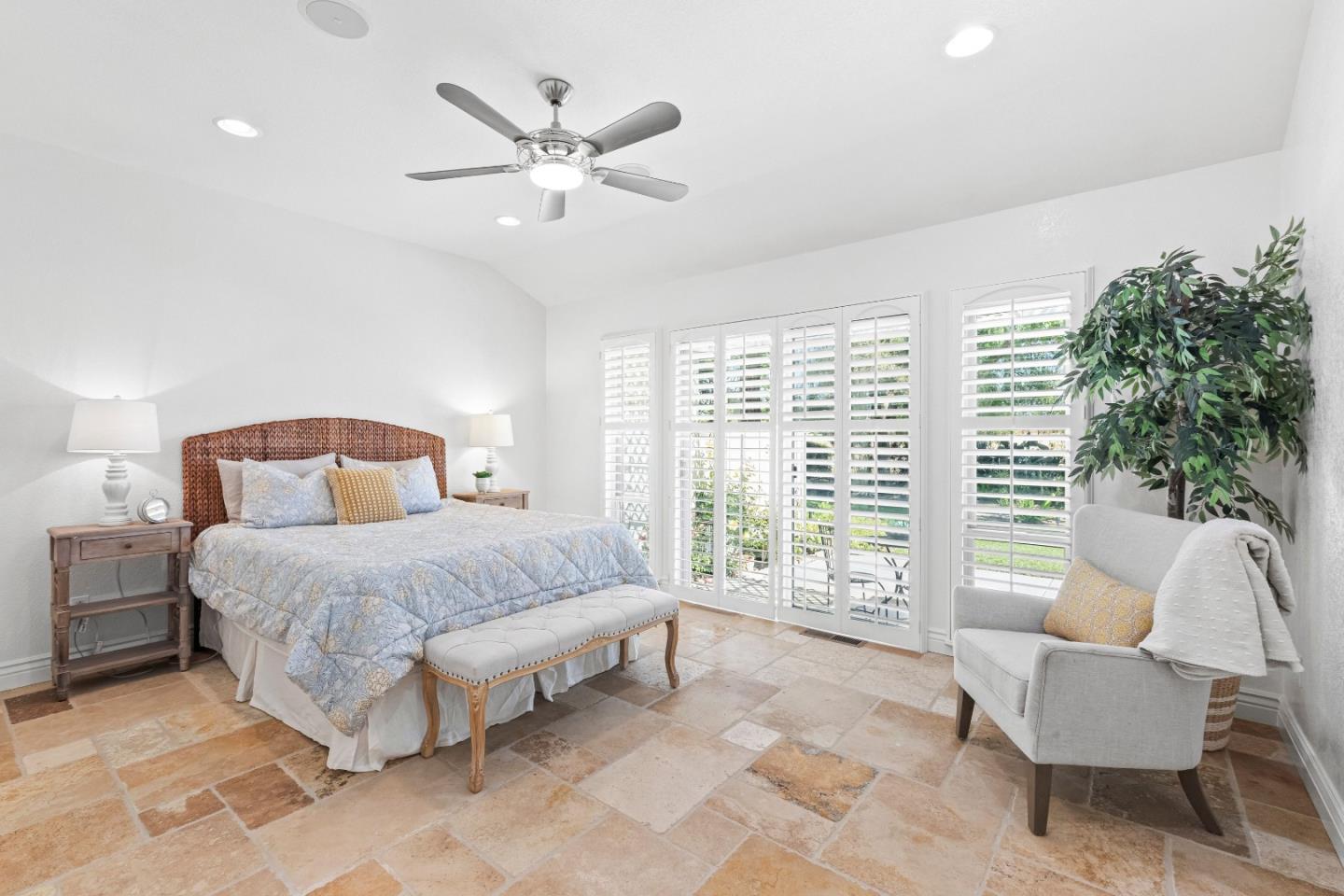905 Helen Drive