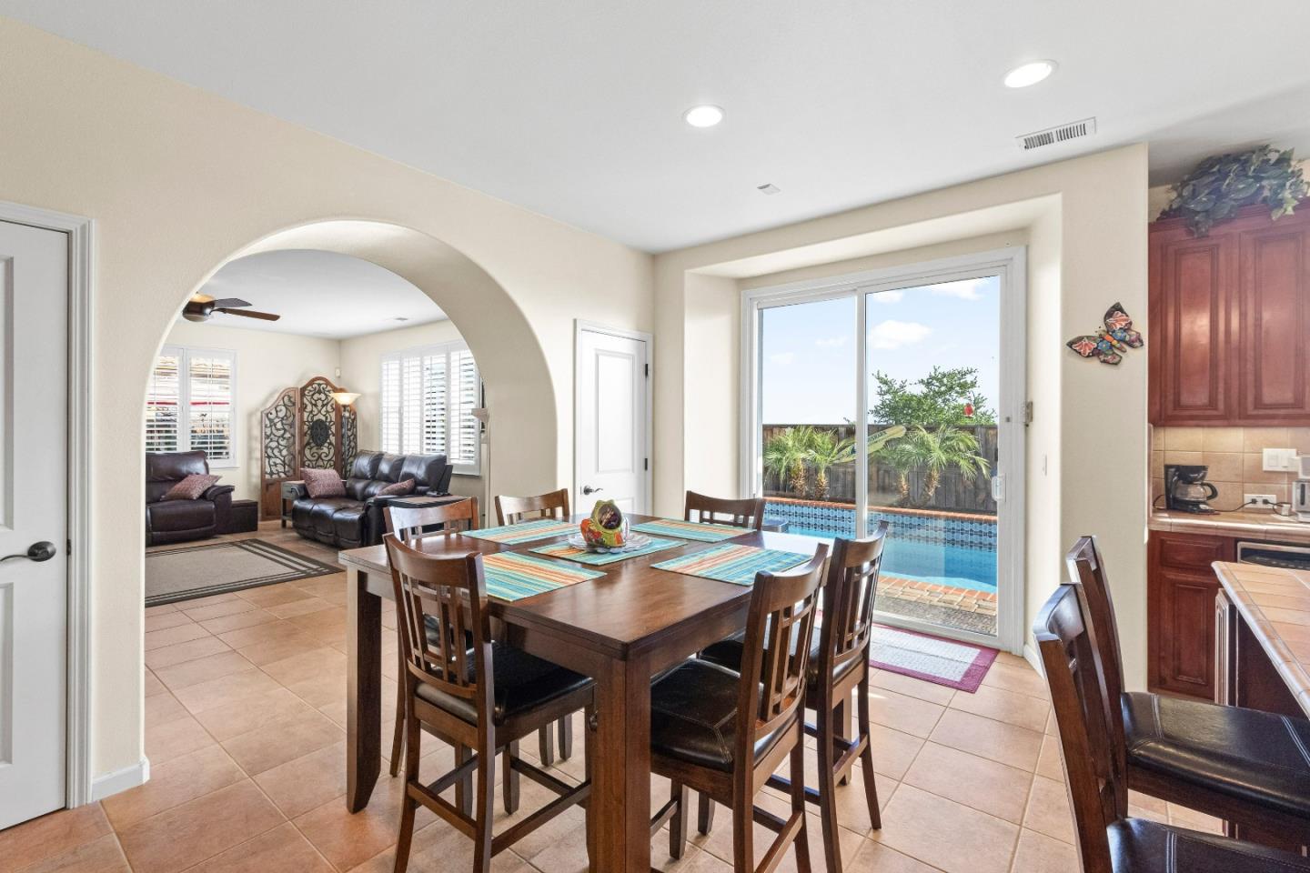 6560 Eagle Ridge CT