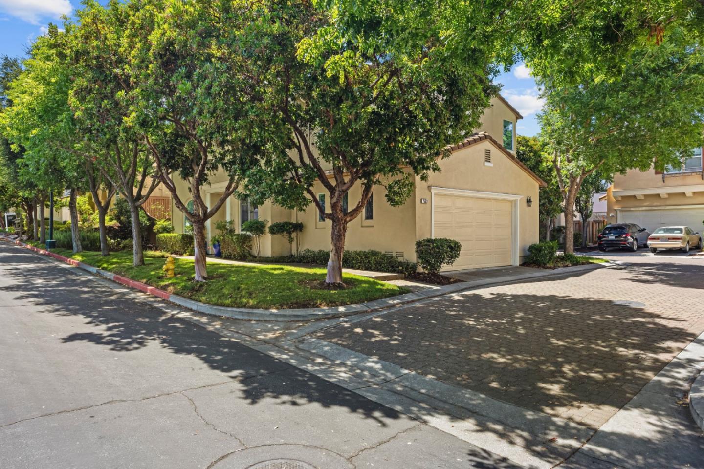 7553 Turnberry WAY