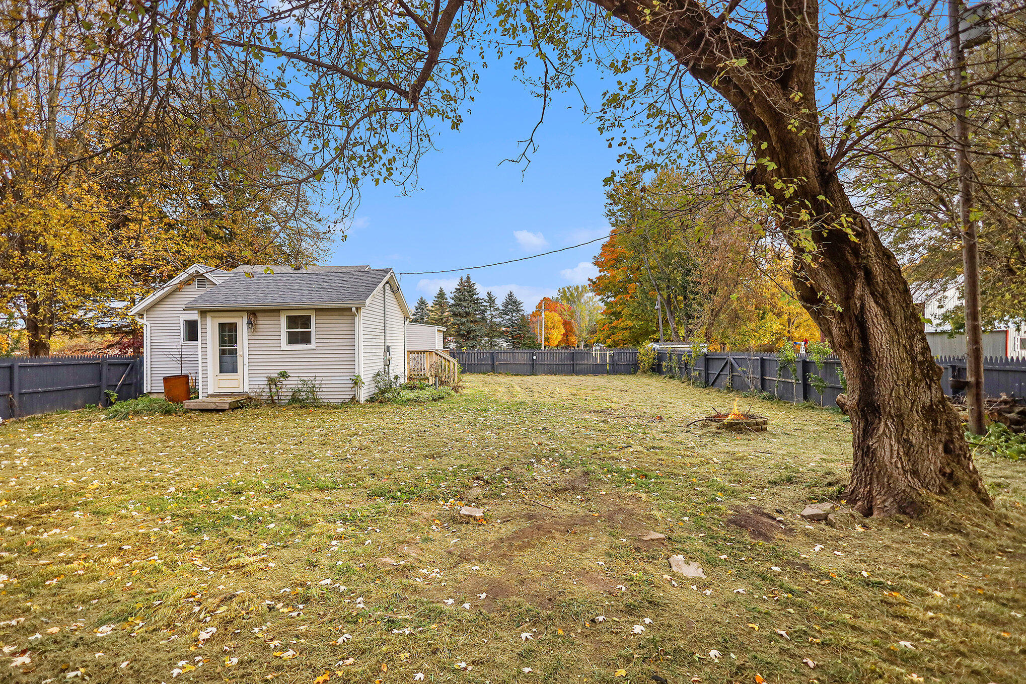 4476 Hawley Highway