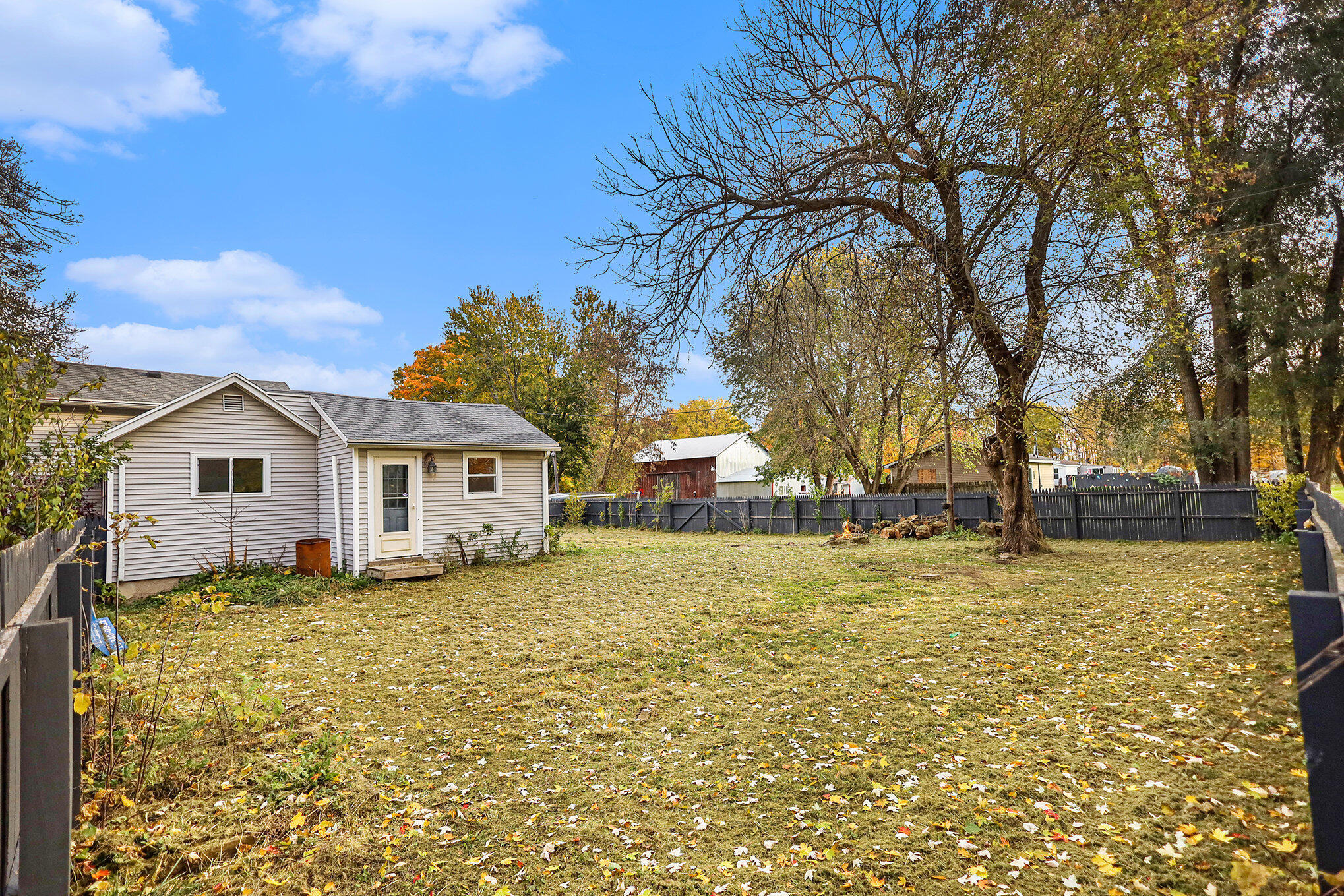 4476 Hawley Highway