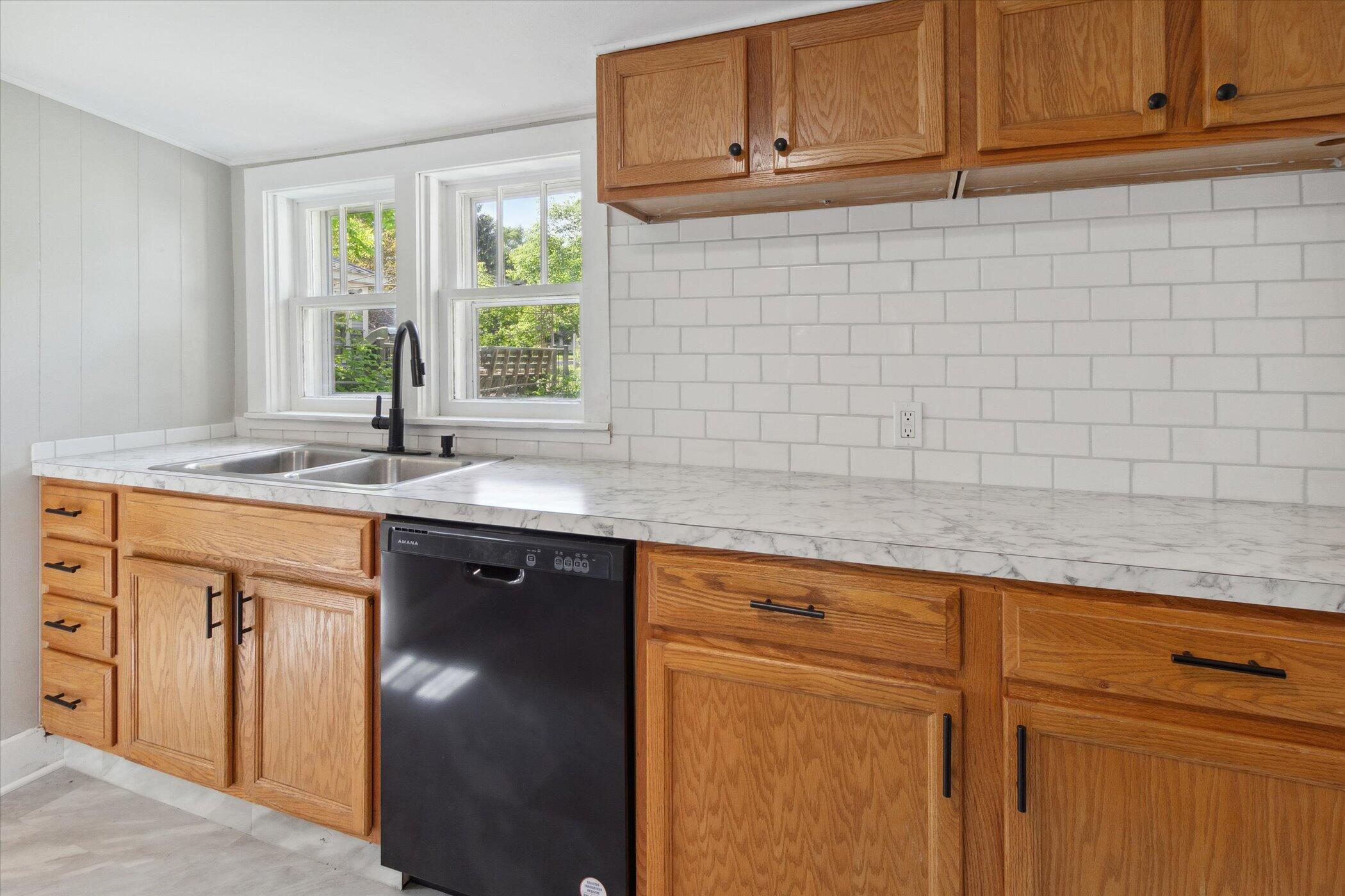 607 Woodward Avenue