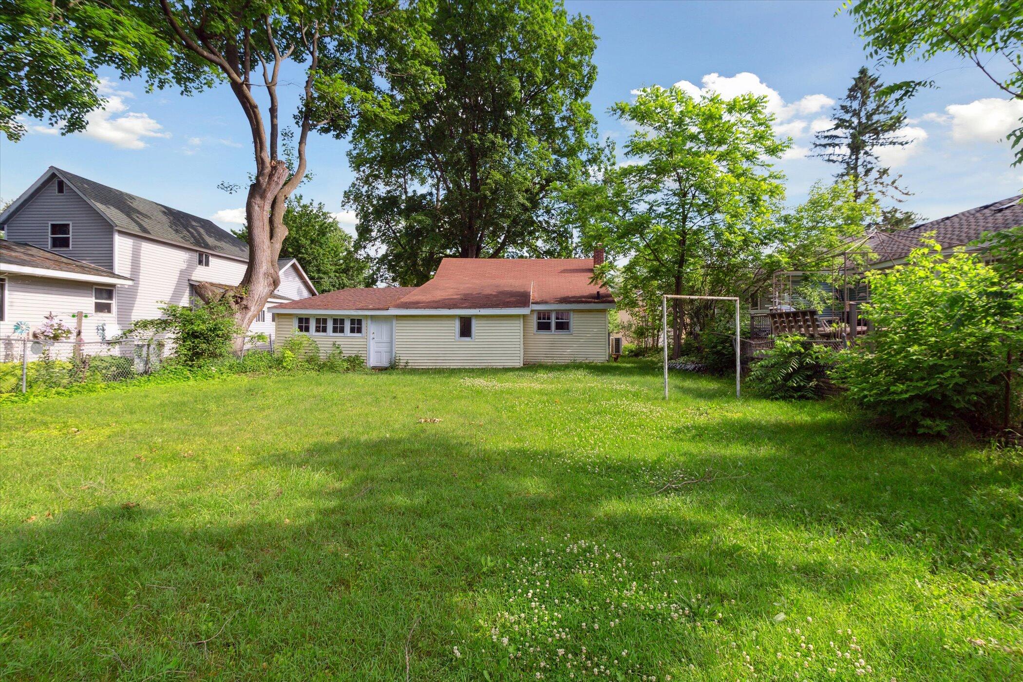 607 Woodward Avenue