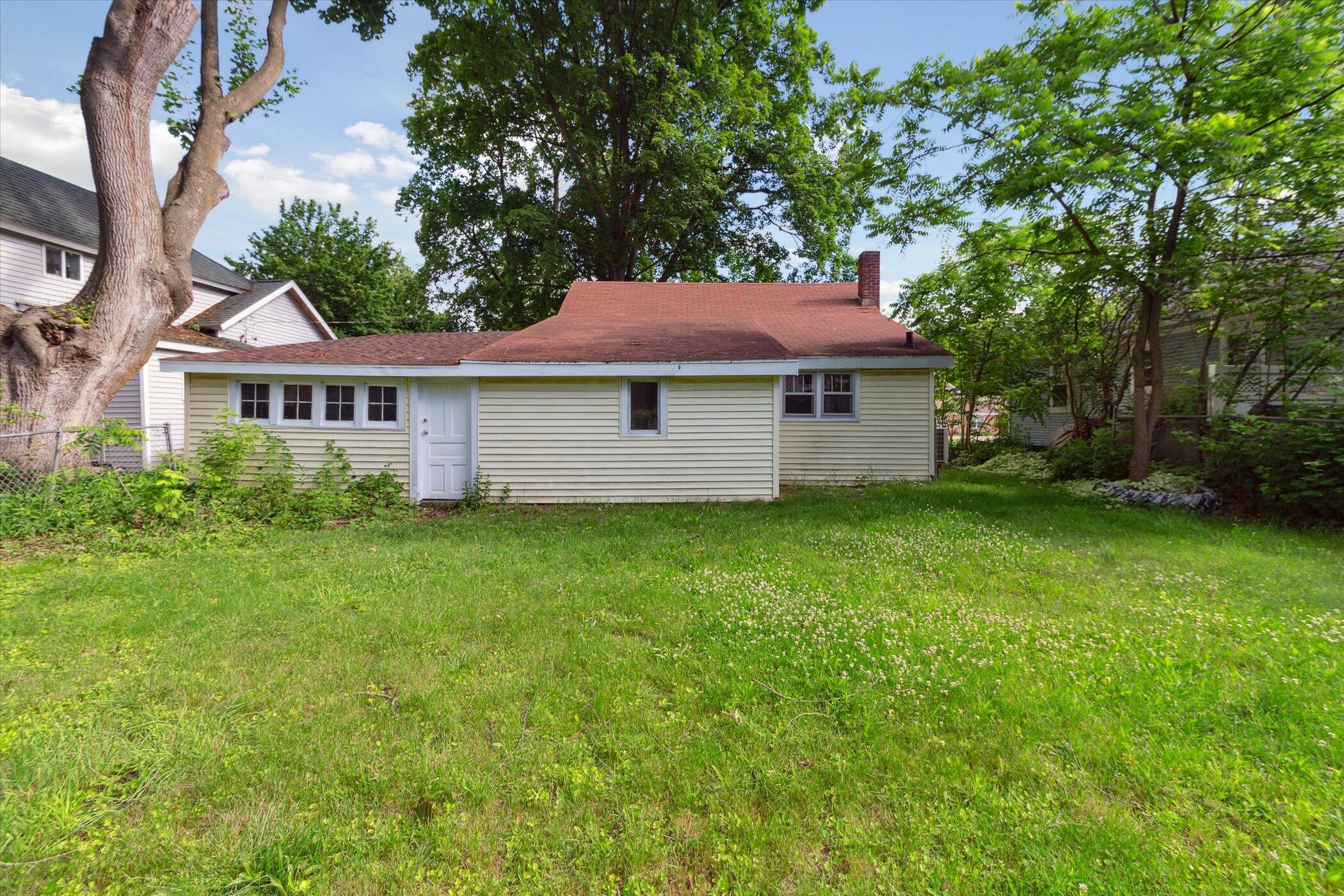 607 Woodward Avenue