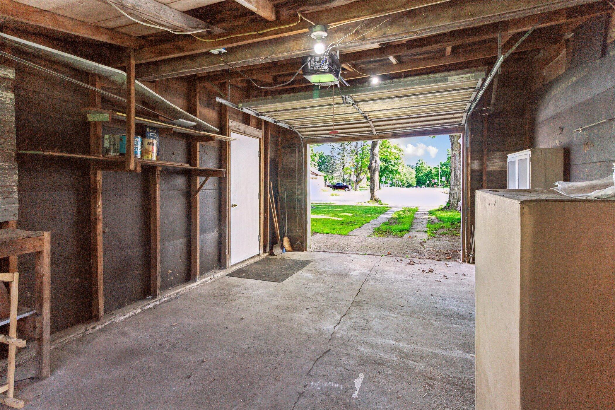 607 Woodward Avenue