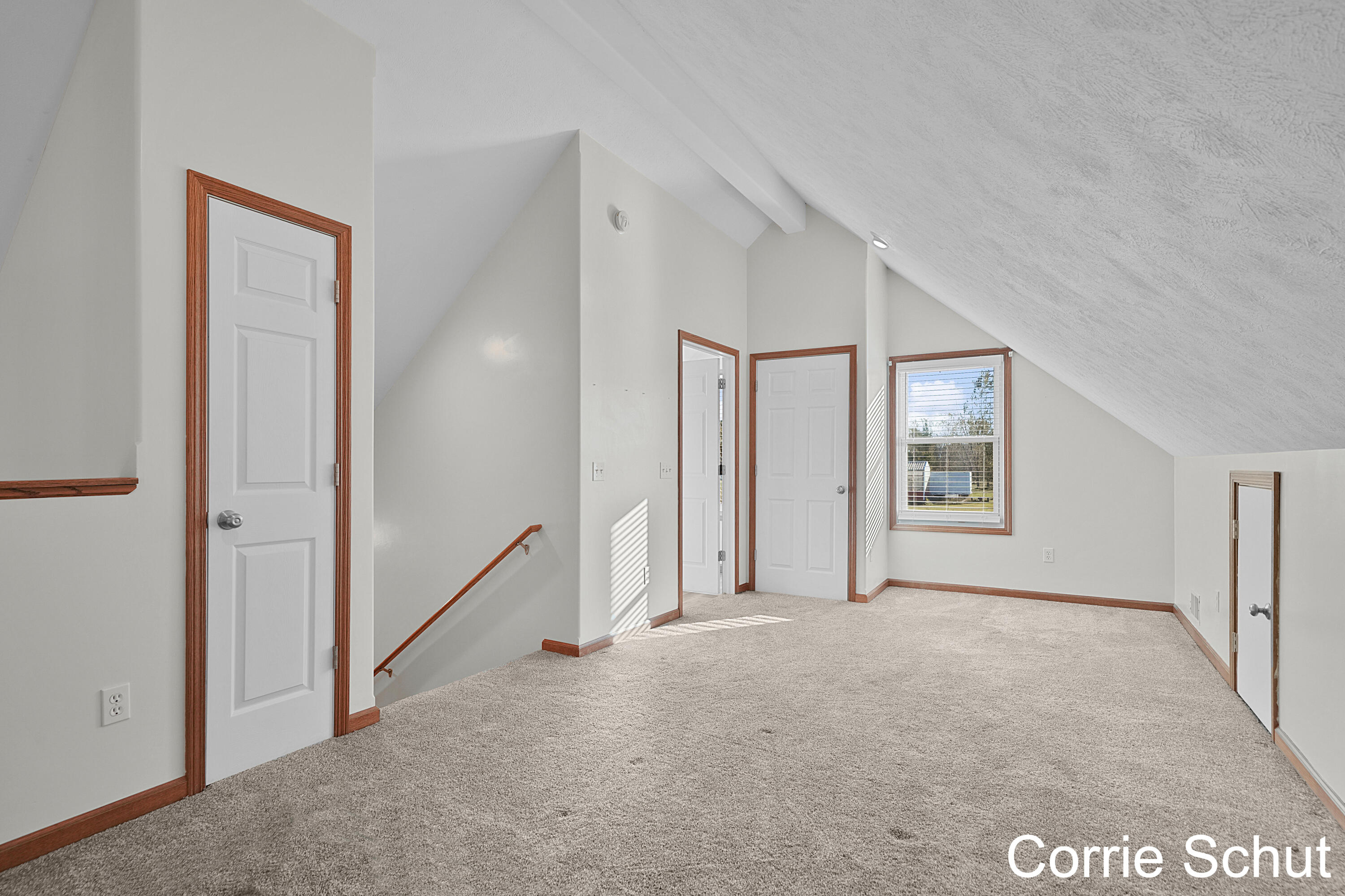 716 N Hillman Road