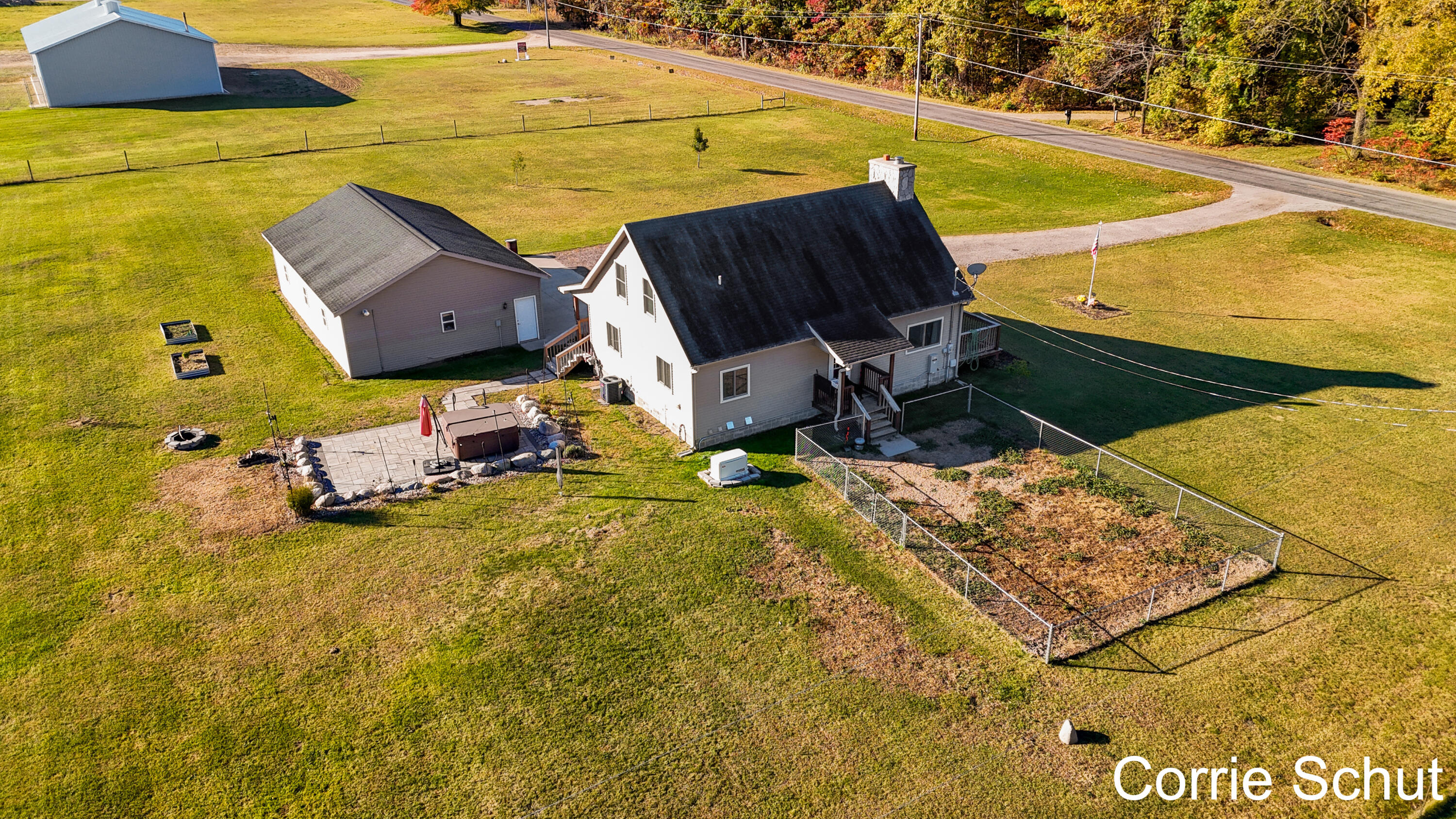 716 N Hillman Road