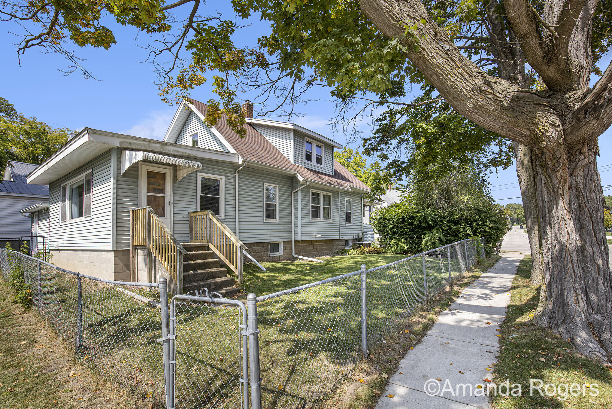 237 E Lincoln Avenue