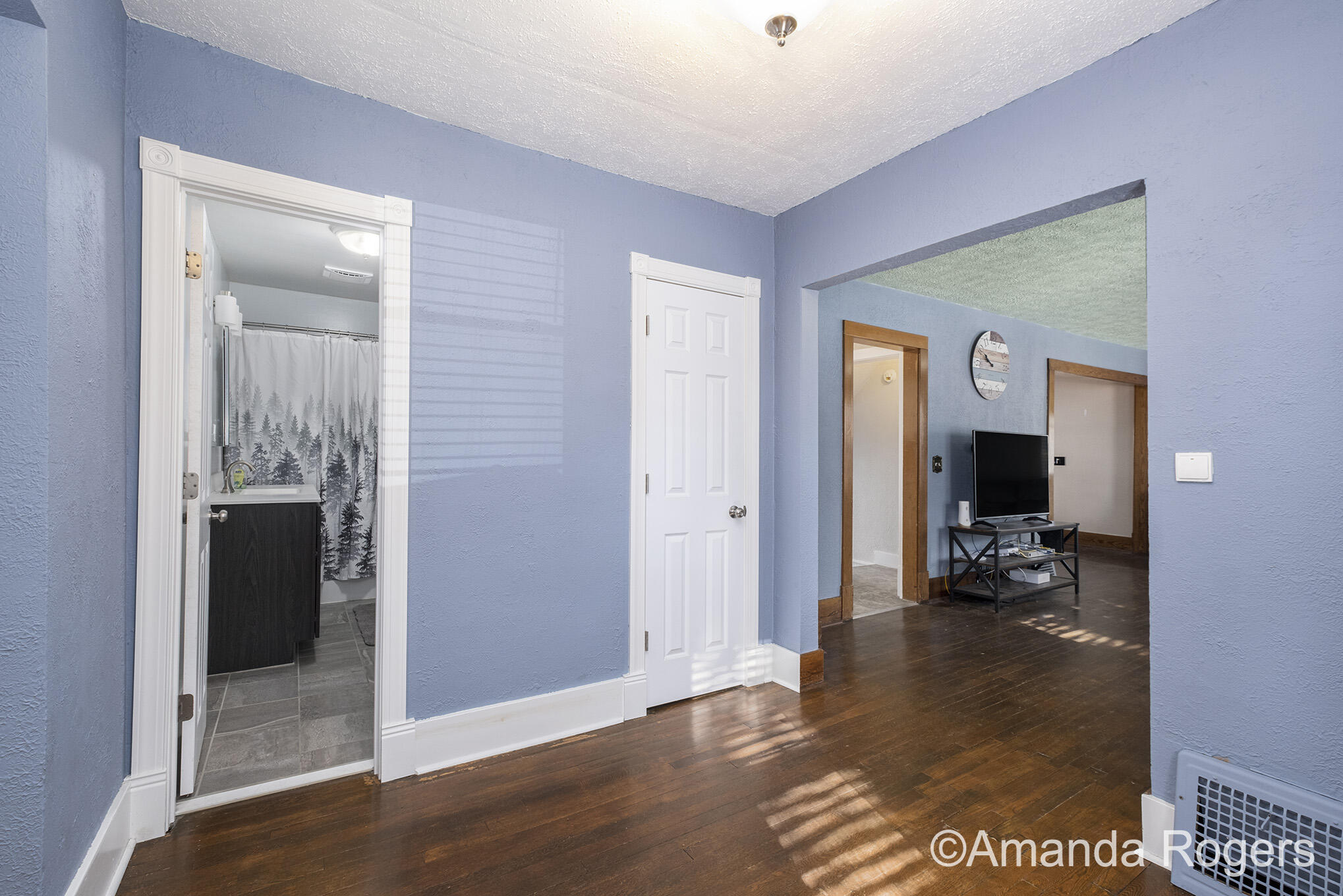 237 E Lincoln Avenue