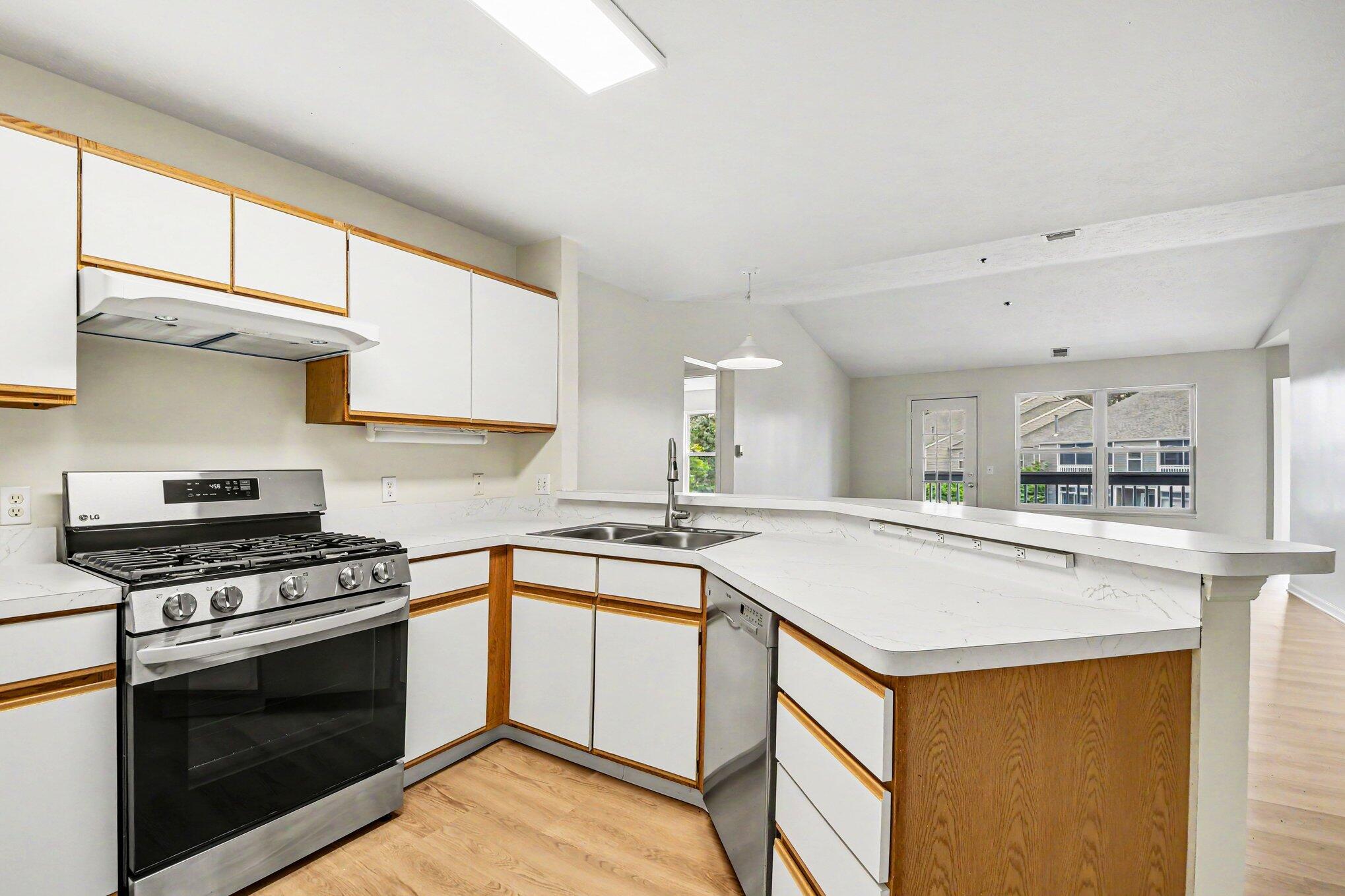 3101 Poplar Creek Drive SE 302