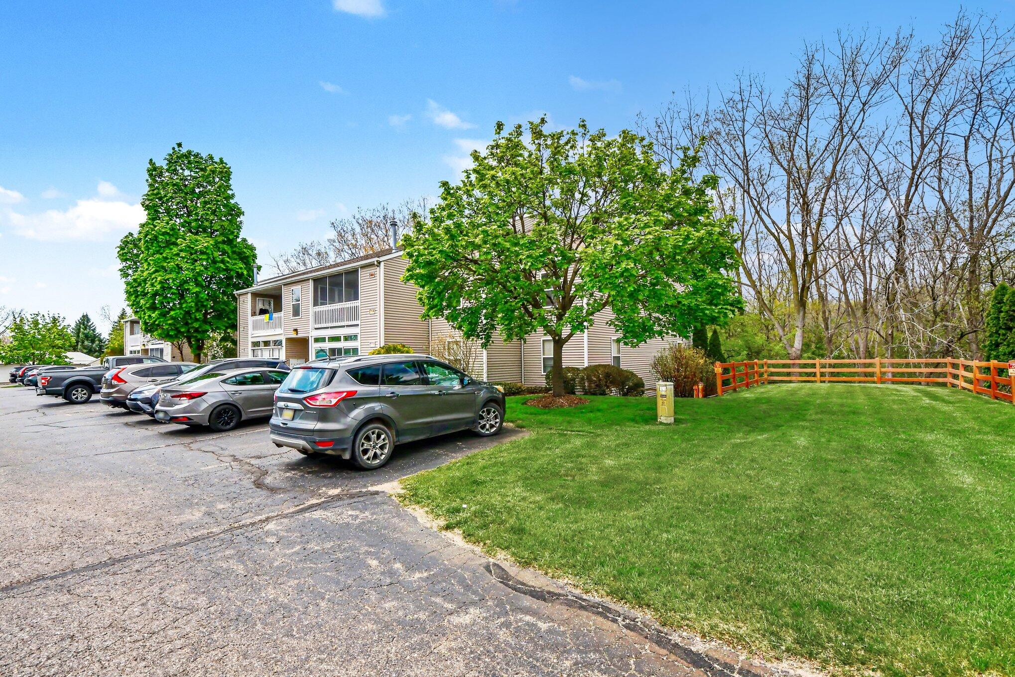 3101 Poplar Creek Drive SE 302