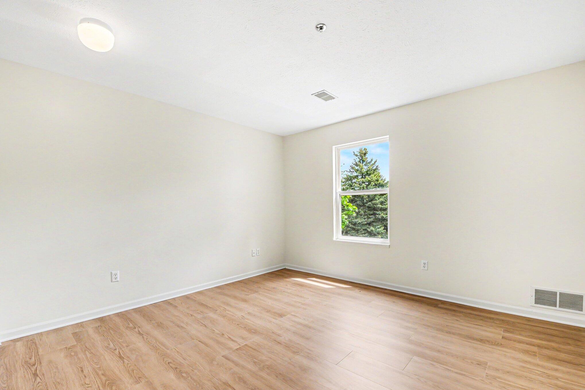 3101 Poplar Creek Drive SE 302