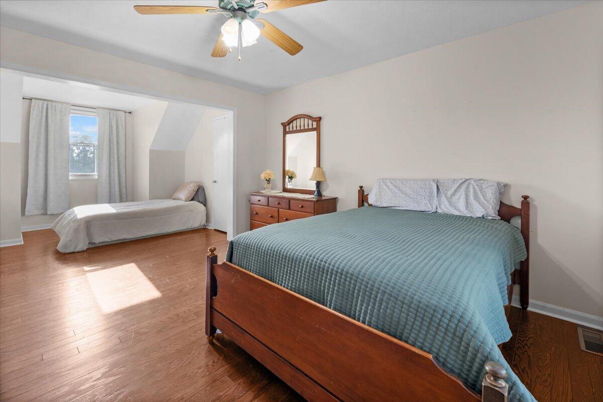 16005 Sheridan Road