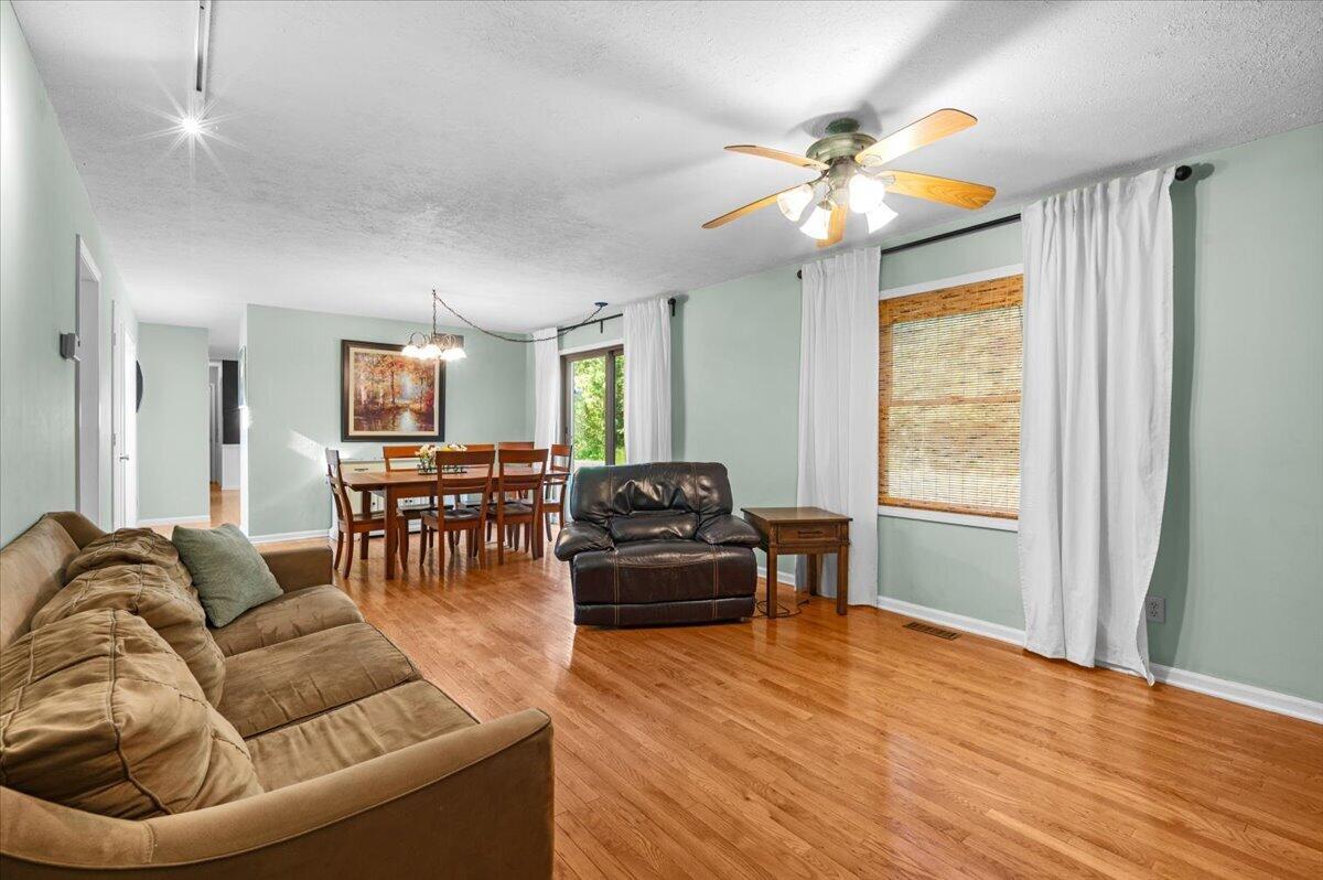 16005 Sheridan Road