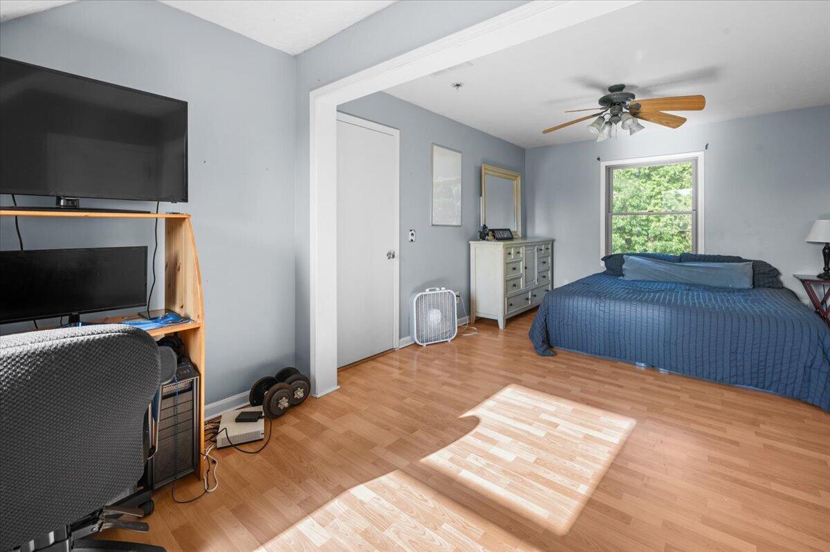 16005 Sheridan Road