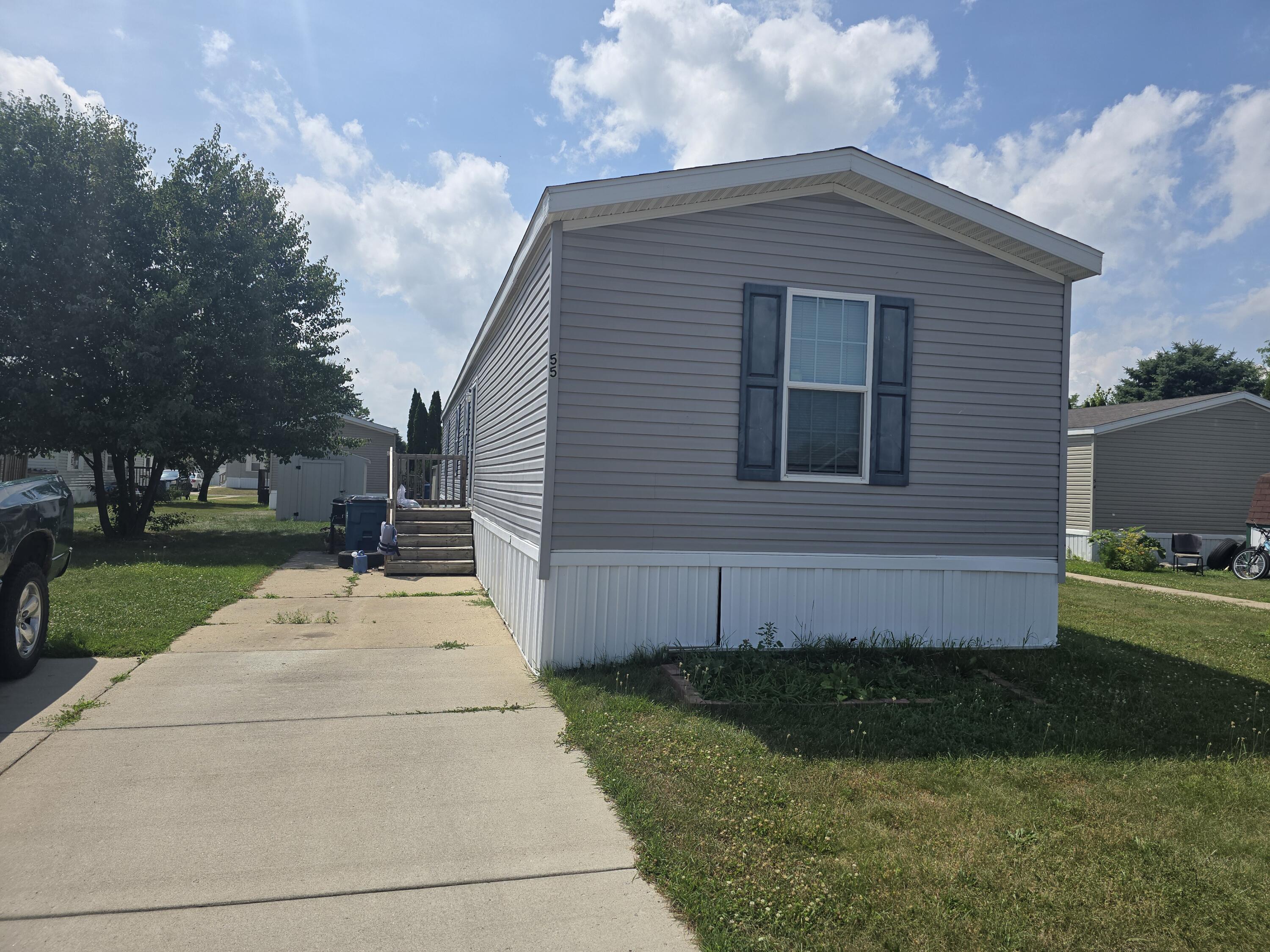 360 E Tuttle Rd 55 Ionia MI