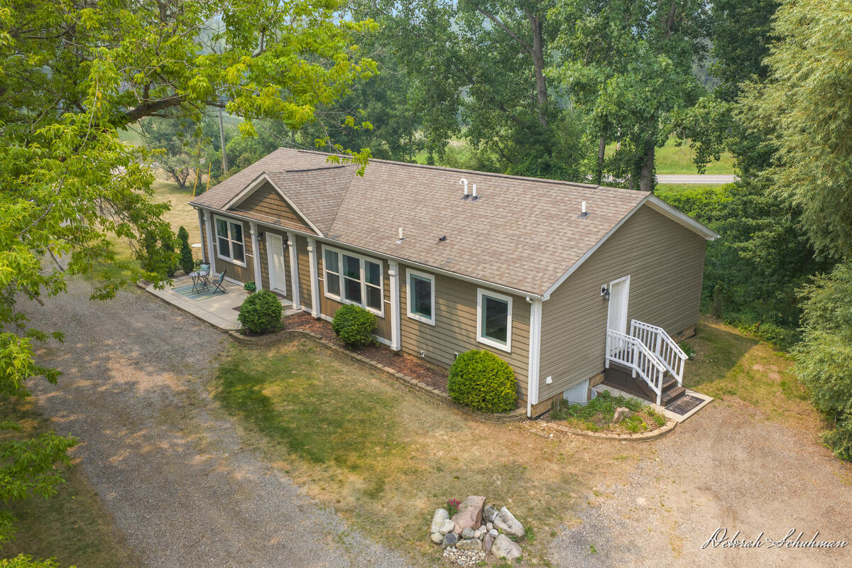 9686 10 Mile Road NE