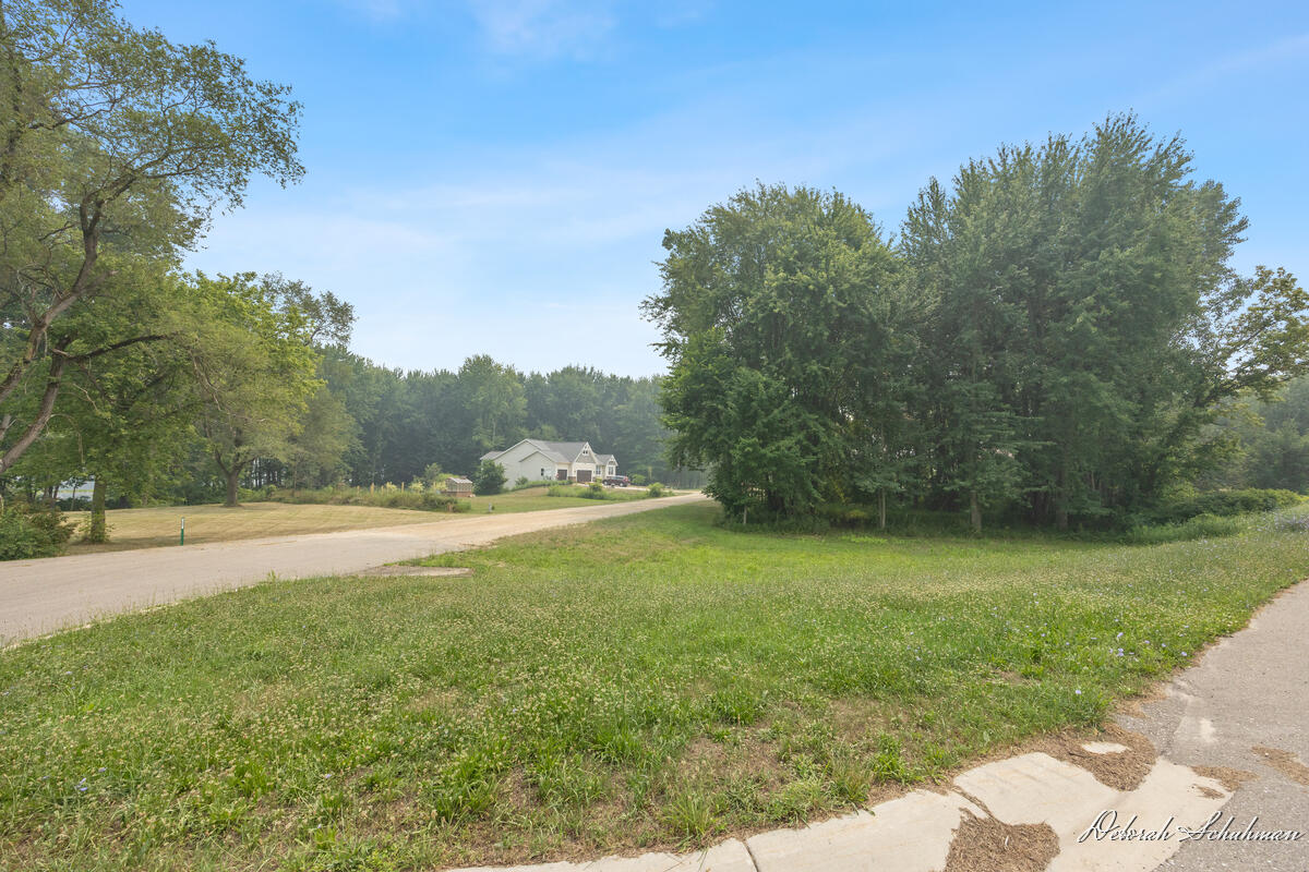 9686 10 Mile Road NE