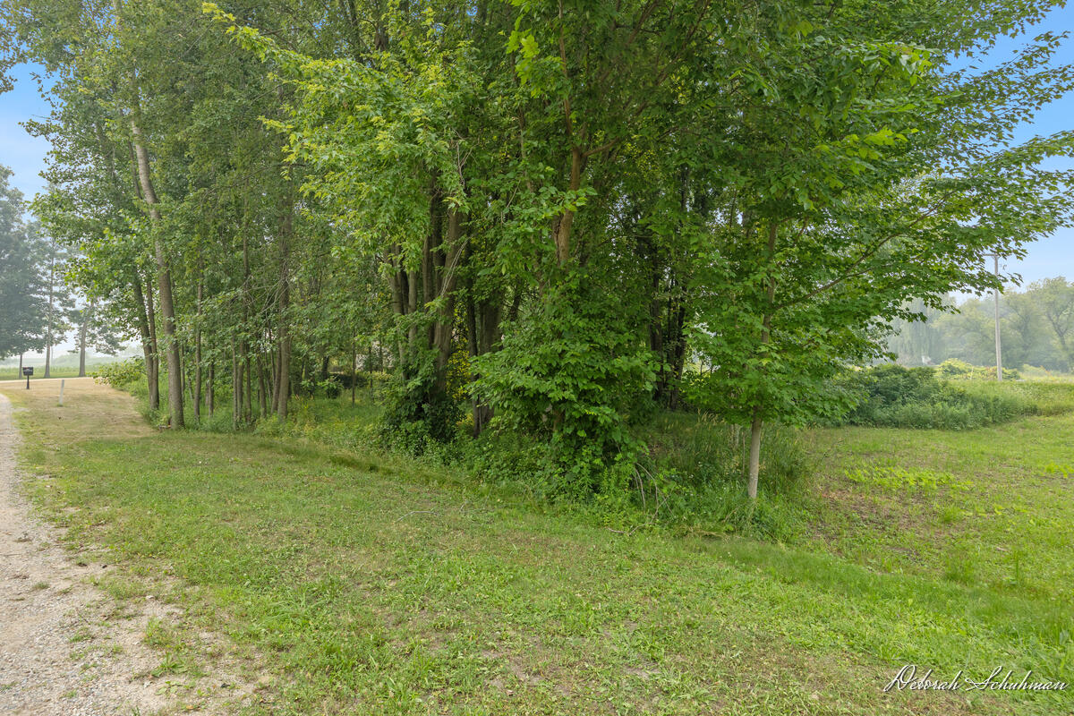 9686 10 Mile Road NE