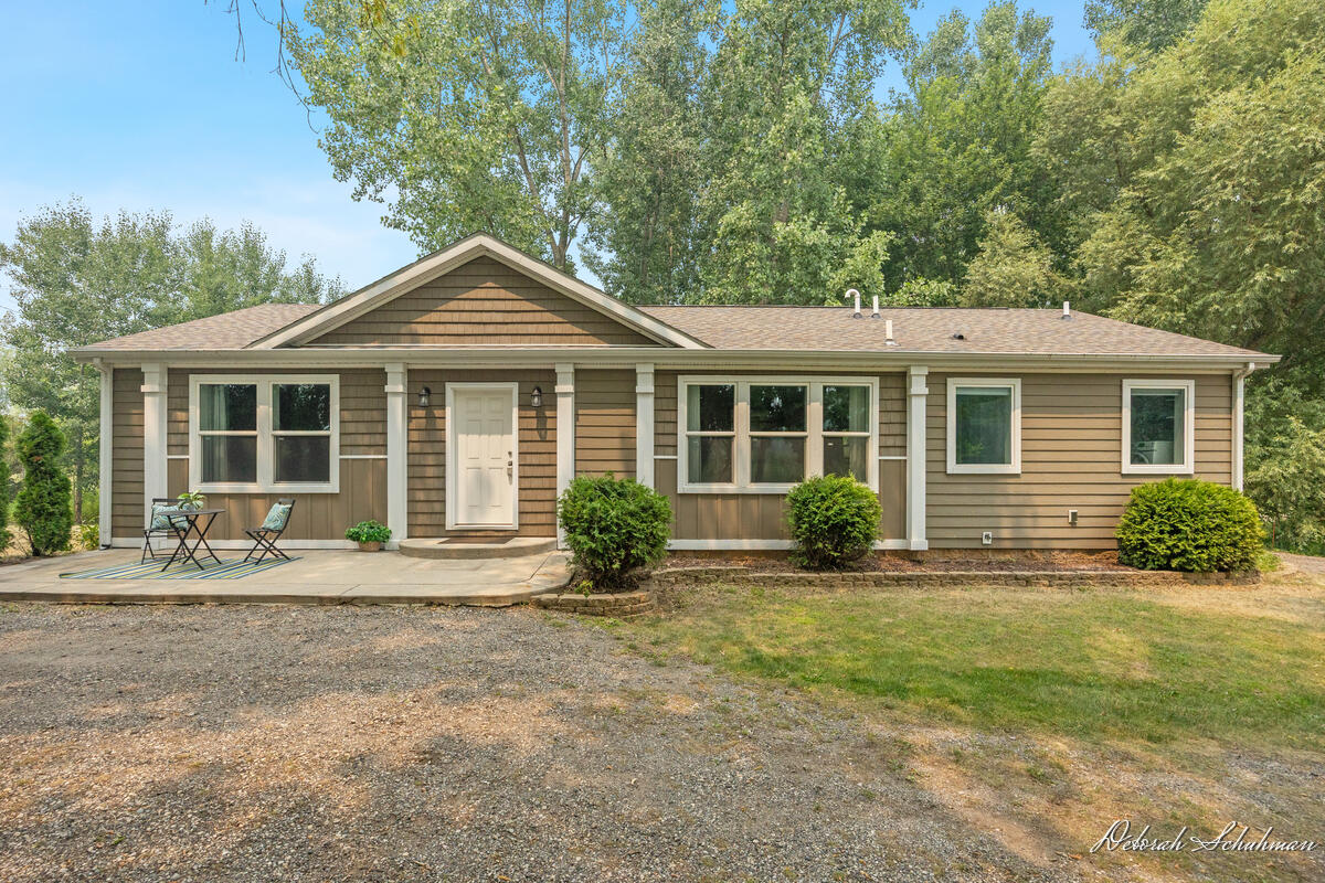 9686 10 Mile Road NE