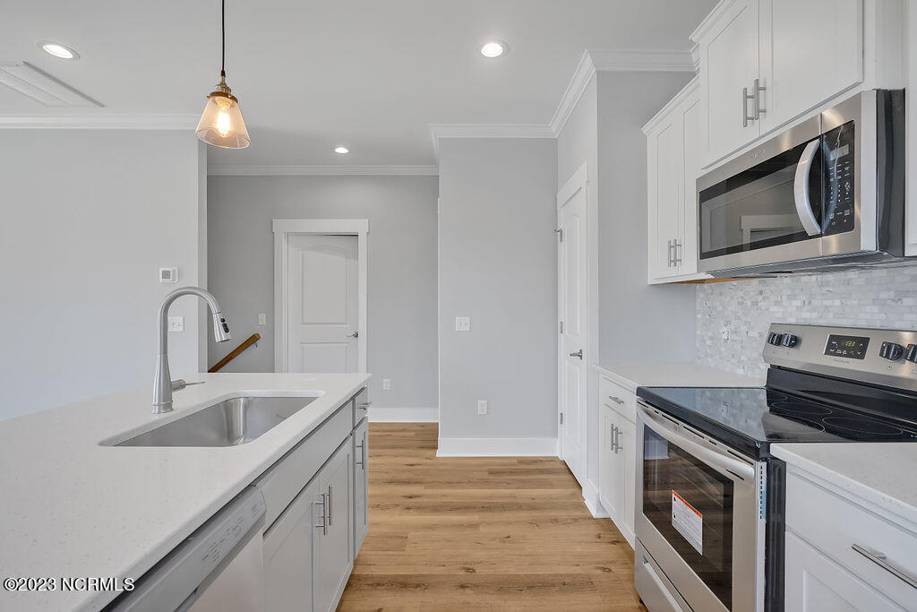 318 Raleigh Avenue, 1