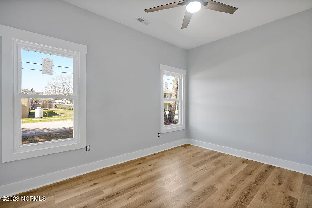 318 Raleigh Avenue, 1