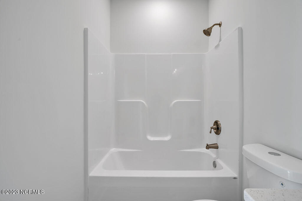 318 Raleigh Avenue, 1