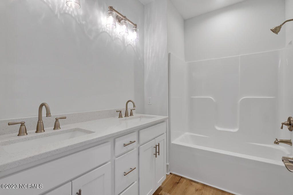 318 Raleigh Avenue, 1