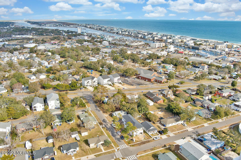 318 Raleigh Avenue, 1