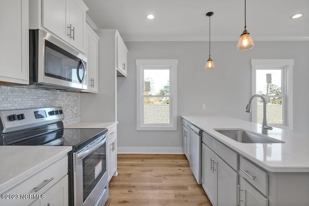 318 Raleigh Avenue, 1