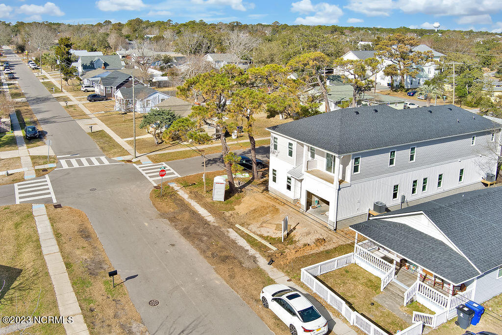 318 Raleigh Avenue, 1