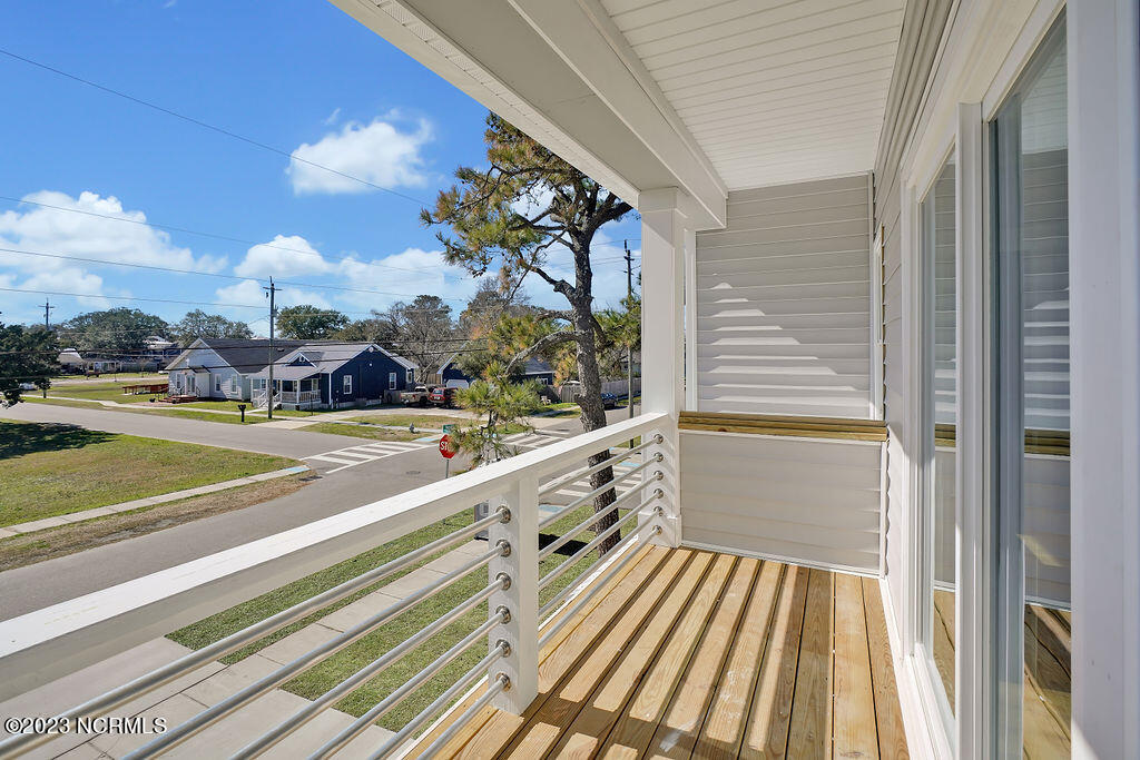 318 Raleigh Avenue, 1