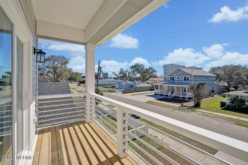 318 Raleigh Avenue, 1