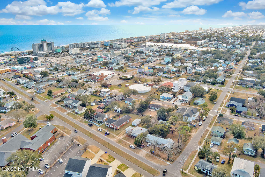 318 Raleigh Avenue, 1