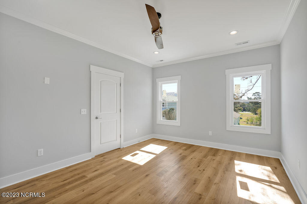 318 Raleigh Avenue, 1